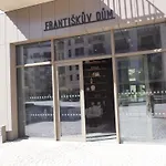 Modern 1br In Award-winning With Sauna And Gym * Brünn (Brno)